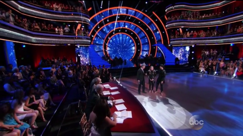DWTS2015-04-07-19h50m28s71.png