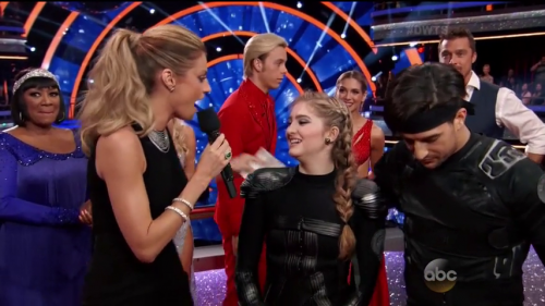 DWTS2015-04-07-19h53m04s95.png