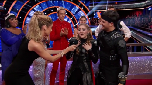 DWTS2015-04-07-19h54m38s14.png