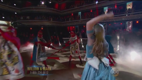 DWTS2015-04-13-20h30m26s237.png