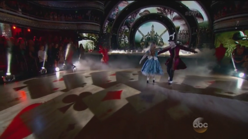 DWTS2015-04-13-20h30m35s70.png