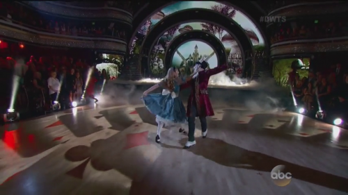 DWTS2015-04-13-20h30m38s110.png