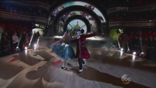 DWTS2015-04-13-20h30m40s124.png