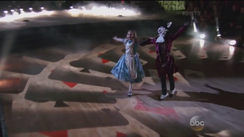 DWTS2015-04-13-20h30m54s7.png