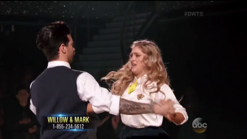 DWTS2015-04-20-19h48m42s39.png
