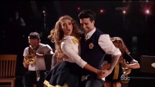 DWTS2015-04-20-19h50m19s235.png
