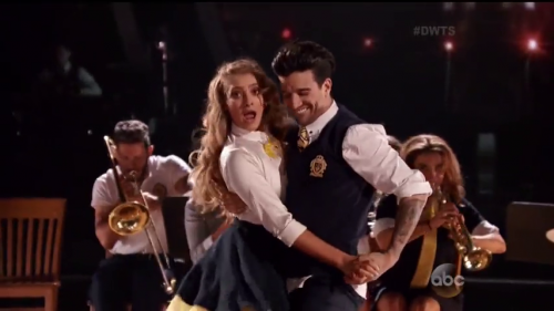 DWTS2015-04-20-19h50m20s244.png