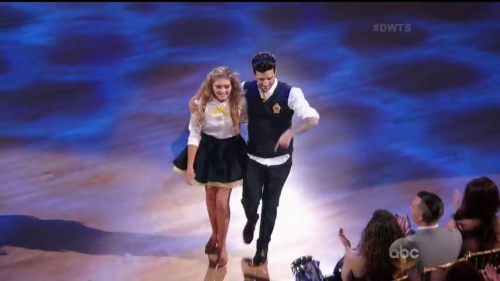 DWTS2015-04-20-19h53m32s119.png