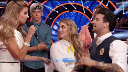 DWTS2015-04-20-19h55m03s4.png