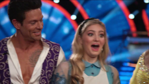 DWTS2015-04-22-14h24m37s141.png