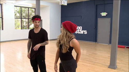 DWTS2015-04-28-23h13m56s41.png