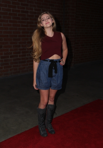 Willow_Shields_19.jpg
