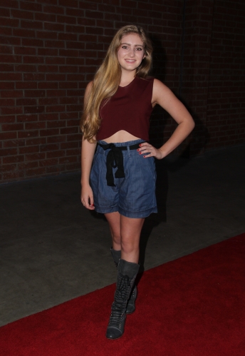 Willow_Shields_21.jpg