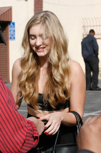 Willow_Shields_09.jpg